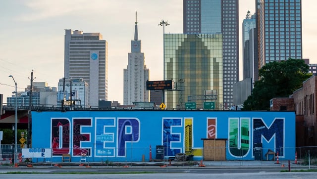 Deep-Ellum-mural-with-the-name-of-the-neighborhood-e1597066142284